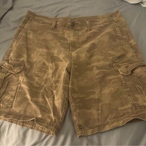 Men’s Camo Cargo Shorts. Size 38